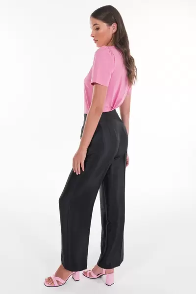 Oferta de Calças wide leg acetinadas por 55€ em Ana Sousa