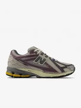 Oferta de Sapatilhas New Balance 1906R V1 por 84,95€ em Bazar Desportivo