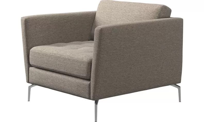 Oferta de Cadeirão Osaka, assento tufado por 1099€ em BoConcept