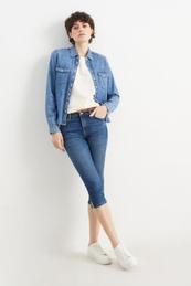 Oferta de Capri jeans with belt - mid-rise waist - LYCRA® por 35,99€ em C&A