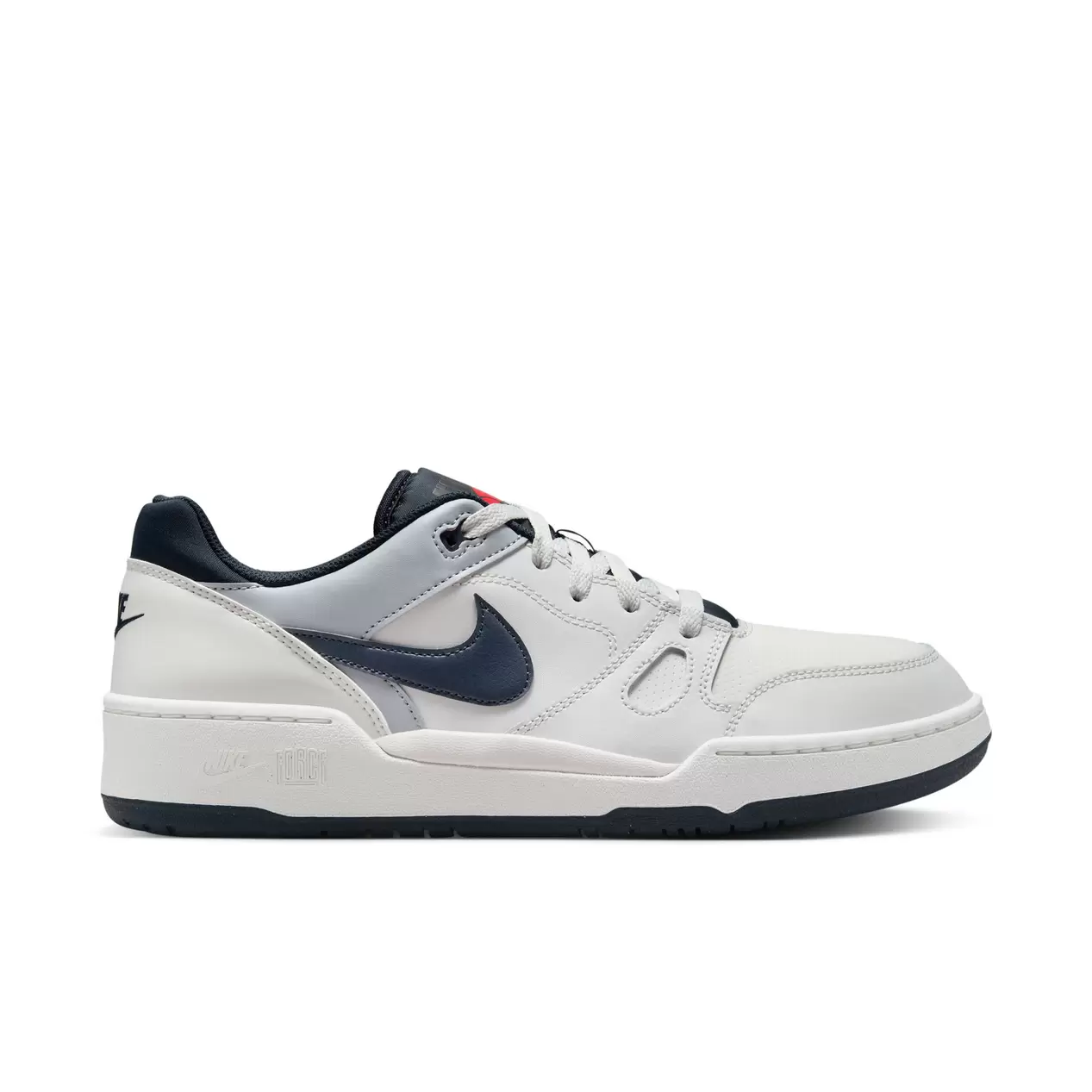 Oferta de NIKE FULL FORCE LOW | PLATINUM TINT/DARK OBSIDIAN/WOLF GREY por 62,5€ em Extreme Urban Footwear