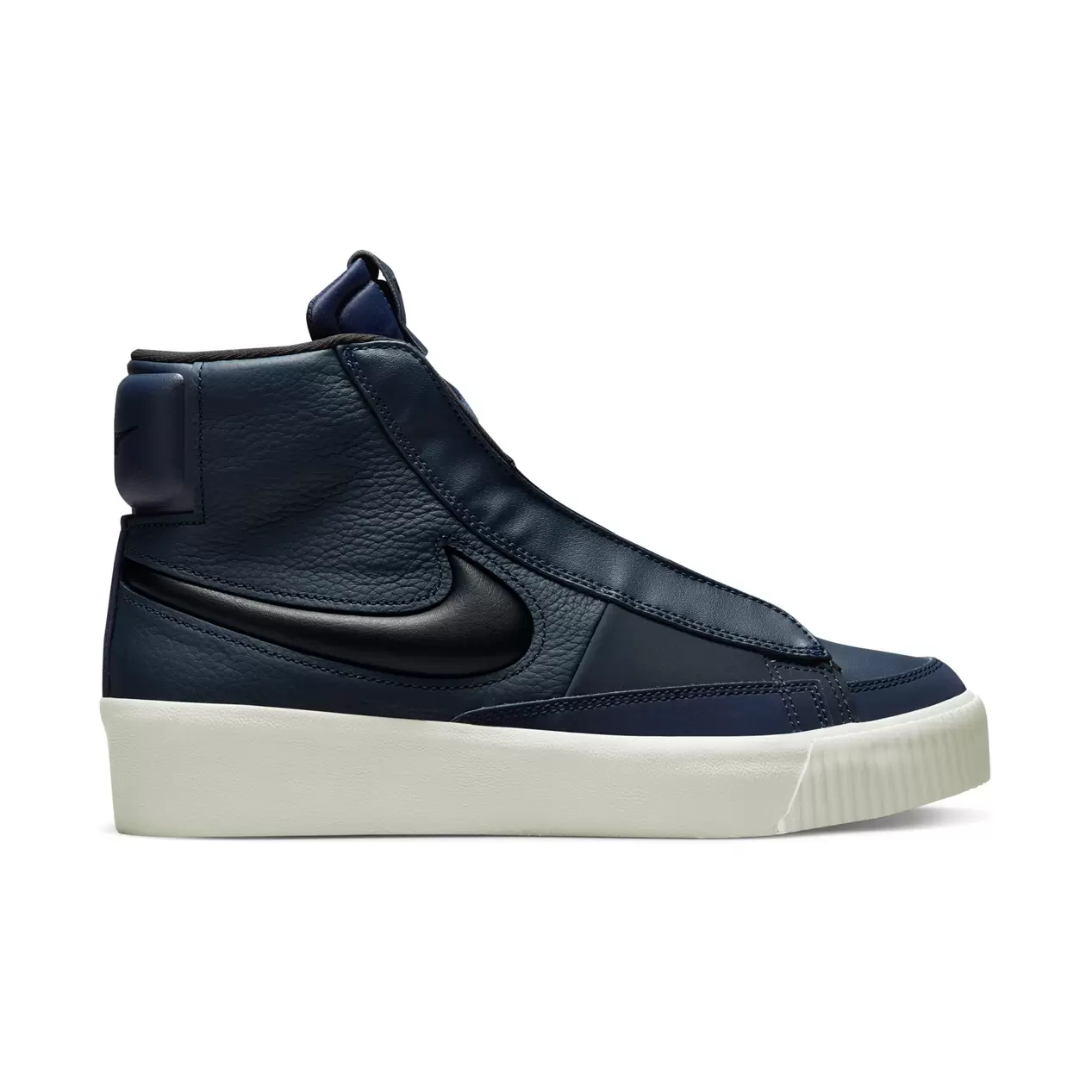 Oferta de NIKE W BLAZER MID VICTORY  | ' MIDNIGHT NAVY / BLACK ENEDE BLUE ' por 80€ em Extreme Urban Footwear