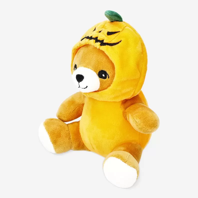 Oferta de Peluche - Peluche com fantasia de abóbora por 7€ em Flying Tiger