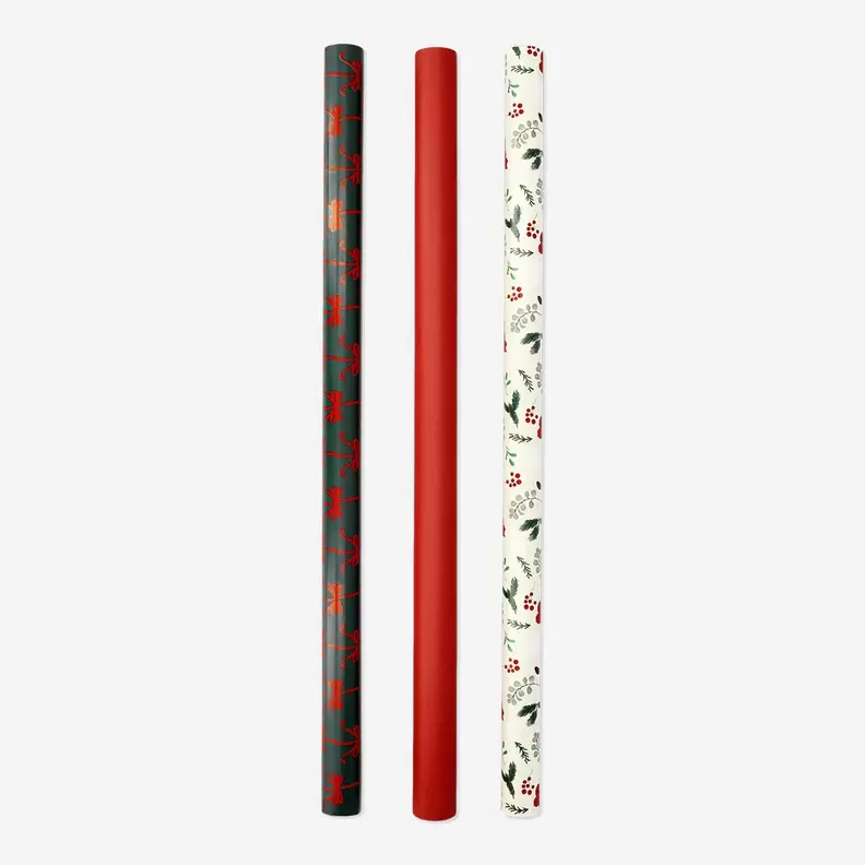 Oferta de Conjunto de Embrulho Papel com flores de Natal - 3 pcs por 6€ em Flying Tiger