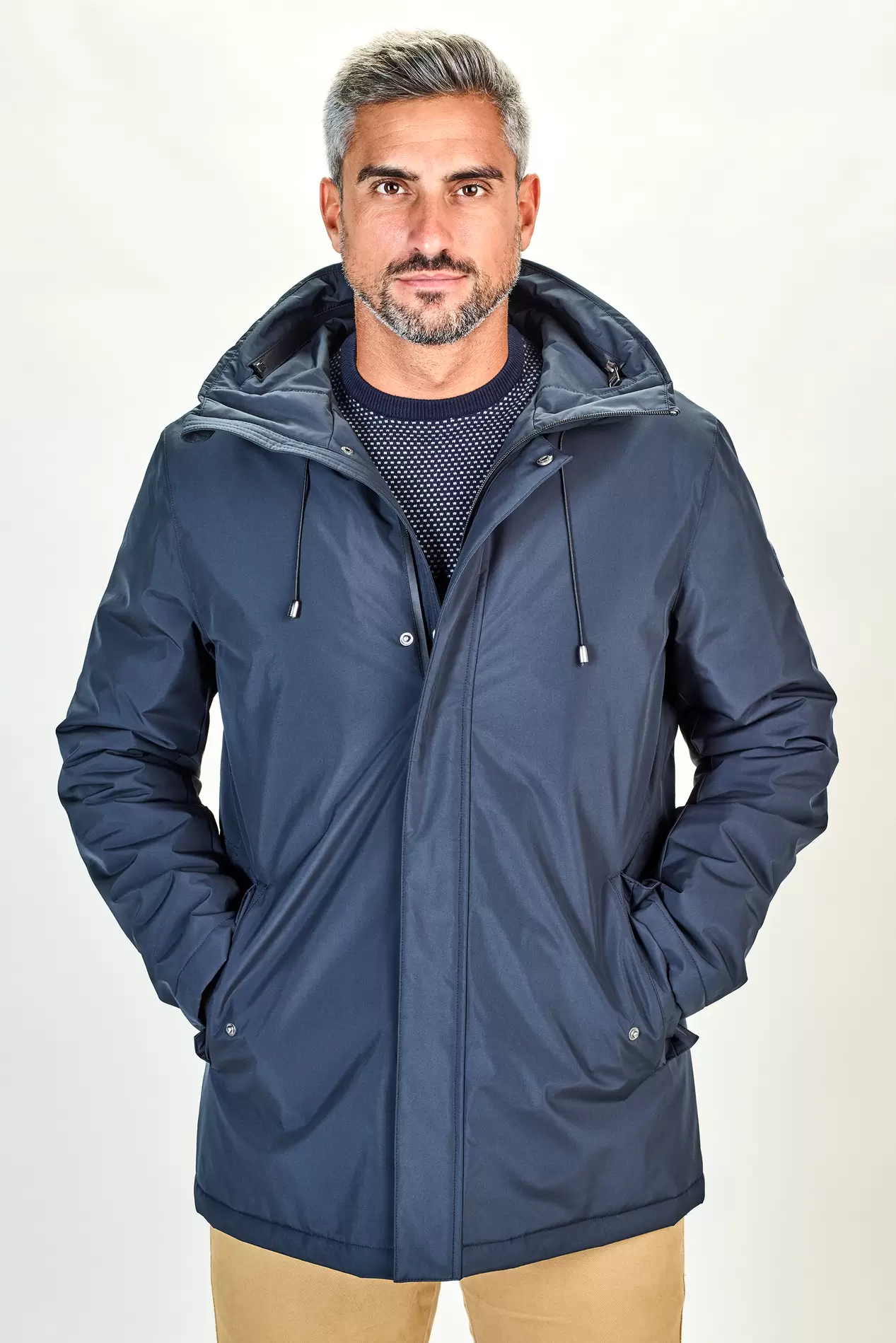 Oferta de Parka com capuz por 89,95€ em Giovanni Galli