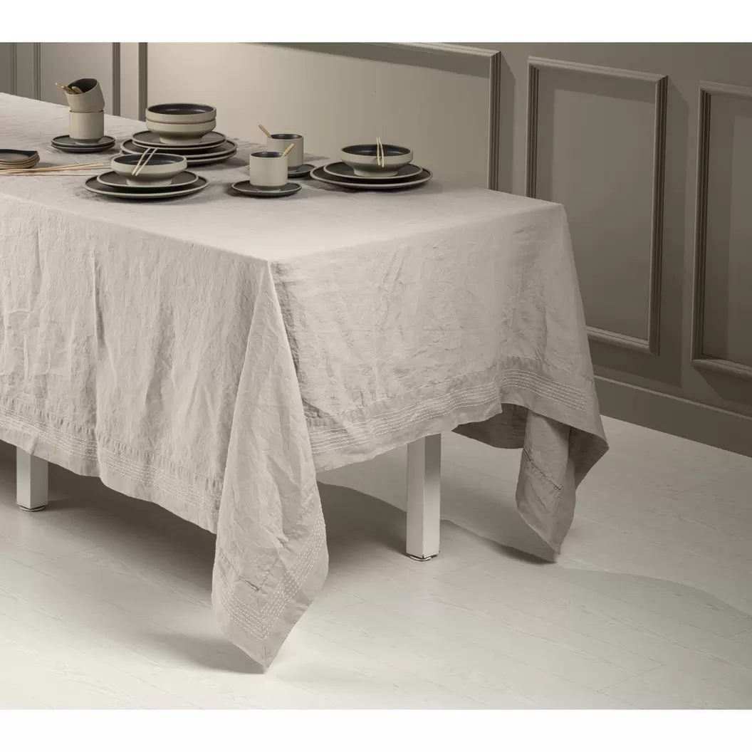 Oferta de Toalha de Mesa, Embroidery por 86,25€ em Lameirinho