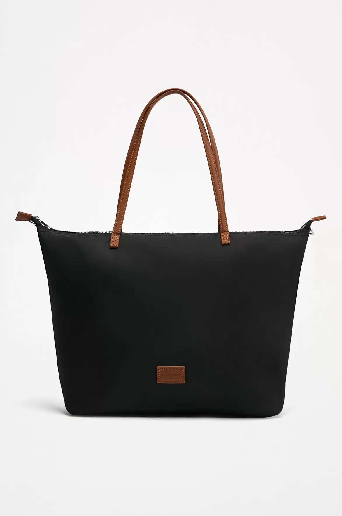 Oferta de Mala Tote Bag Grande Nylon por 12,99€ em Lefties