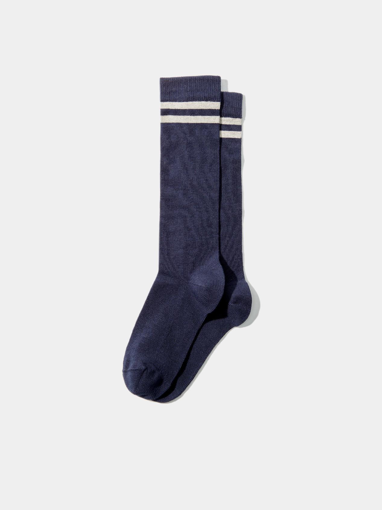 Oferta de Knee-high socks por 7,5€ em Lion of Porches