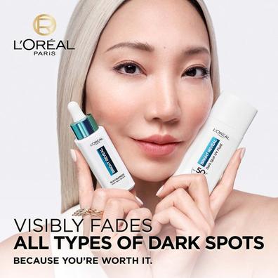 Oferta de L'Oréal Paris Bright Reveal Niacinamide Dark Spot Routine with Serum and UV Fluid SPF50+ Exclusive por 32,95€ em Look Fantastic