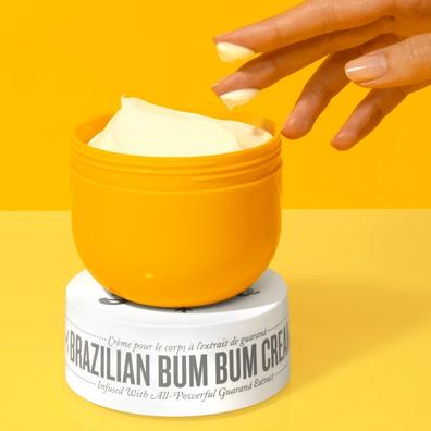 Oferta de Sol de Janeiro Brazilian Bum Bum Cream 75ml por 24,45€ em Look Fantastic