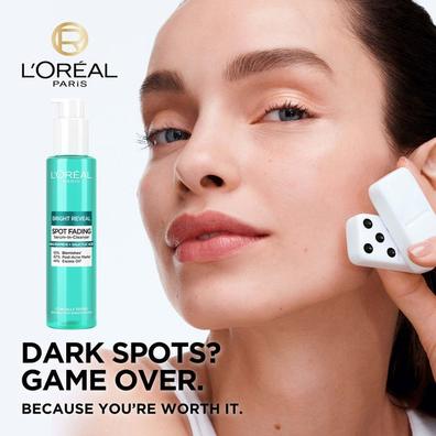 Oferta de L'Oréal Paris Bright Reveal Spot Fading Serum-in-Cleanser with Niacinamide and Salicylic Acid 150ml por 13,95€ em Look Fantastic