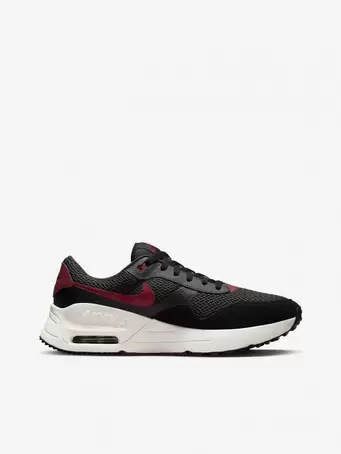 Oferta de Sapatilhas Air Max System por 69,99€ em Marques Soares