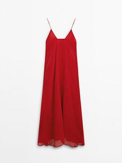 Oferta de Vestido comprido de alças com pormenor de decote - Limited edition por 169€ em Massimo Dutti