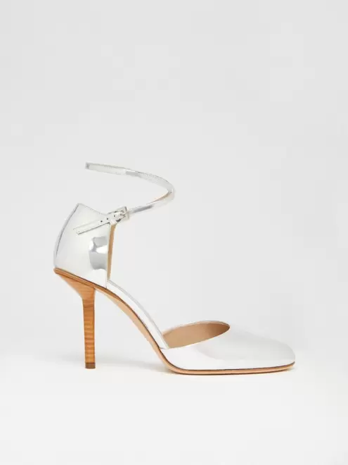 Oferta de Mary Jane leather pumps por 695€ em Max Mara