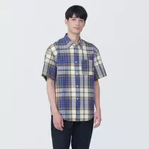 Oferta de Camisa manga corta con botones cuadros Madras para hombre por 15€ em Muji