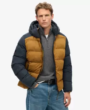 Oferta de Hood Colour Block Sport Puffer por 109,99€ em Superdry