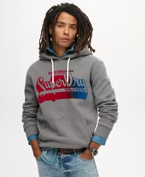 Oferta de Flocked Fade Graphic Hoodie por 59,99€ em Superdry