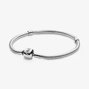 Oferta de Pulseira Malha Snake Fecho Barril Pandora Moments por 59€ em Pandora