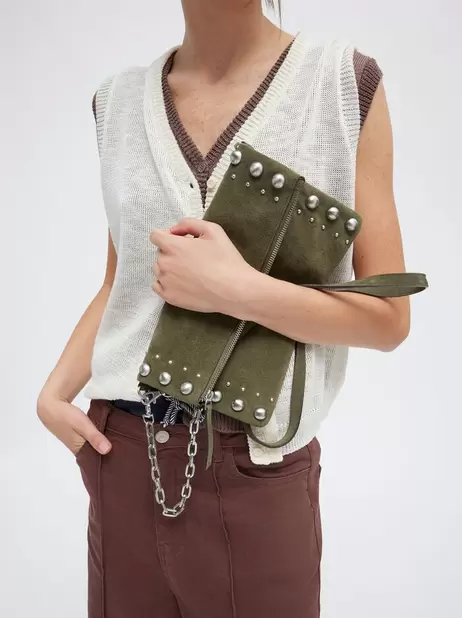 Oferta de Studded Leather Shoulder Bag por 39,99€ em Parfois