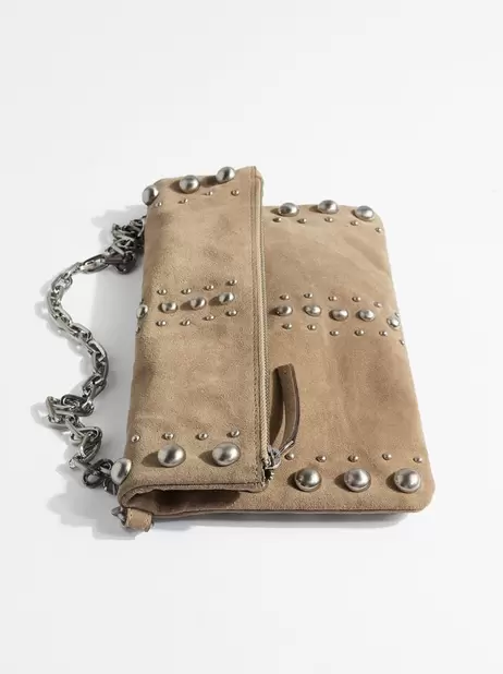 Oferta de Studded Leather Shoulder Bag por 39,99€ em Parfois