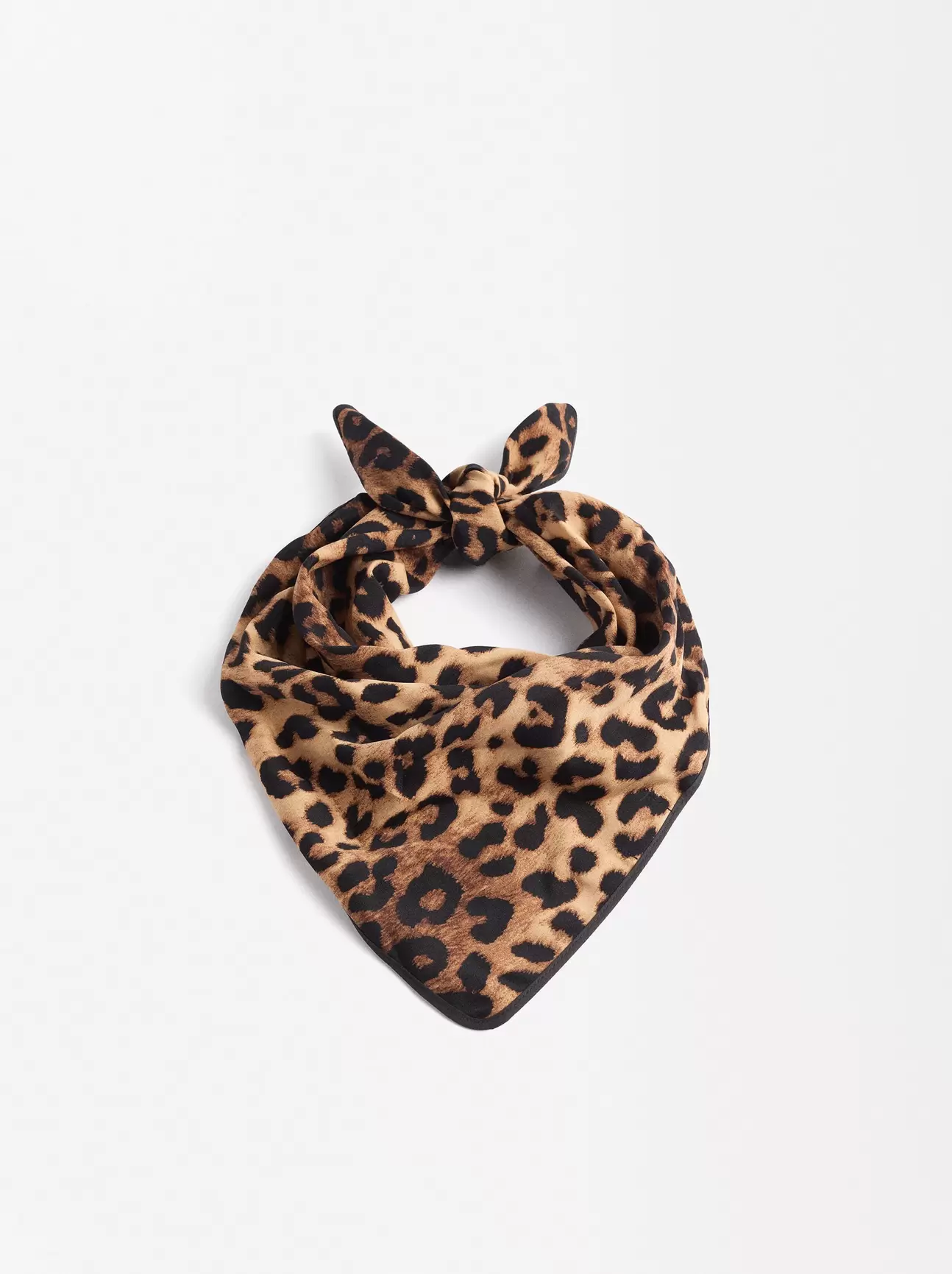 Oferta de Leopard Print Square Scarf por 9,99€ em Parfois