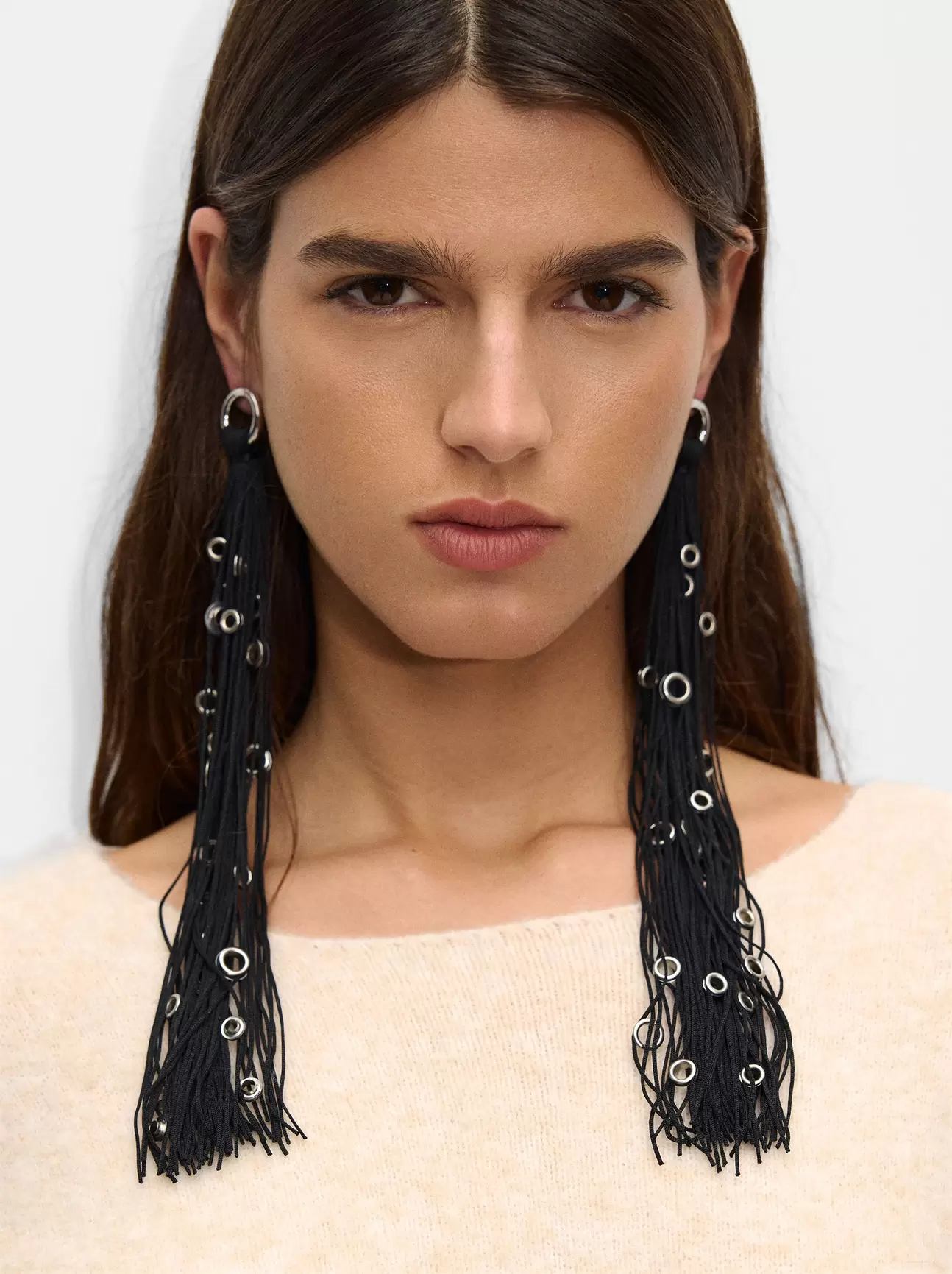 Oferta de Online Exclusive - Long Earrings With Fringes por 19,99€ em Parfois