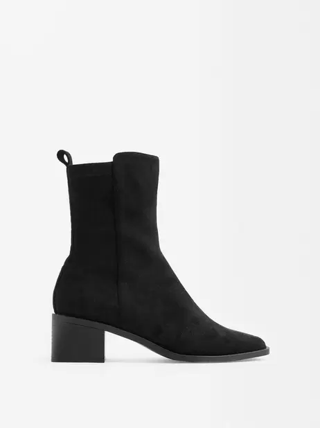 Oferta de Suede Effect Ankle Boots por 39,99€ em Parfois