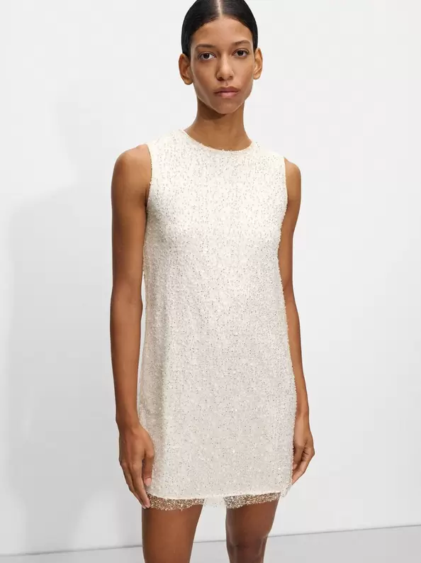 Oferta de Short Dress With Sequins And Beads por 35,99€ em Parfois