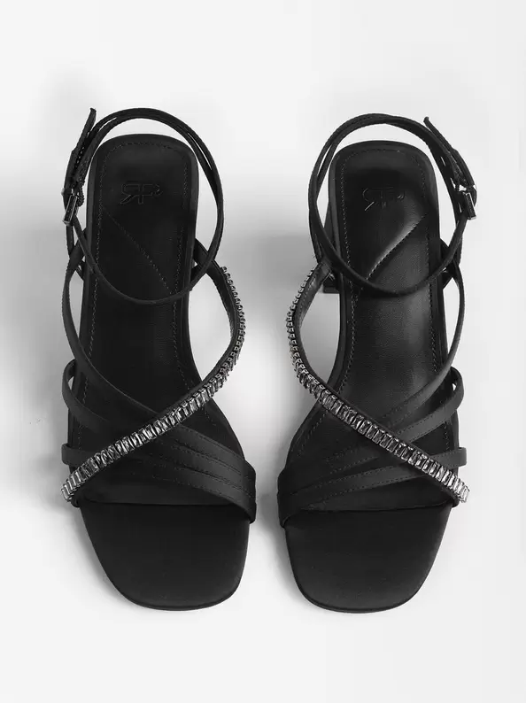 Oferta de Strappy High-Heel Sandals por 35,99€ em Parfois