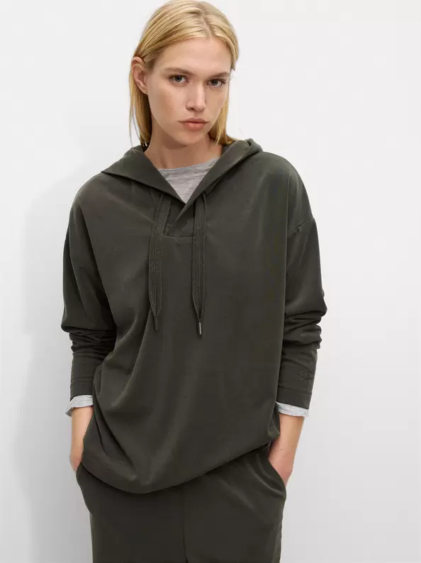 Oferta de Knit Hoodie por 29,99€ em Parfois