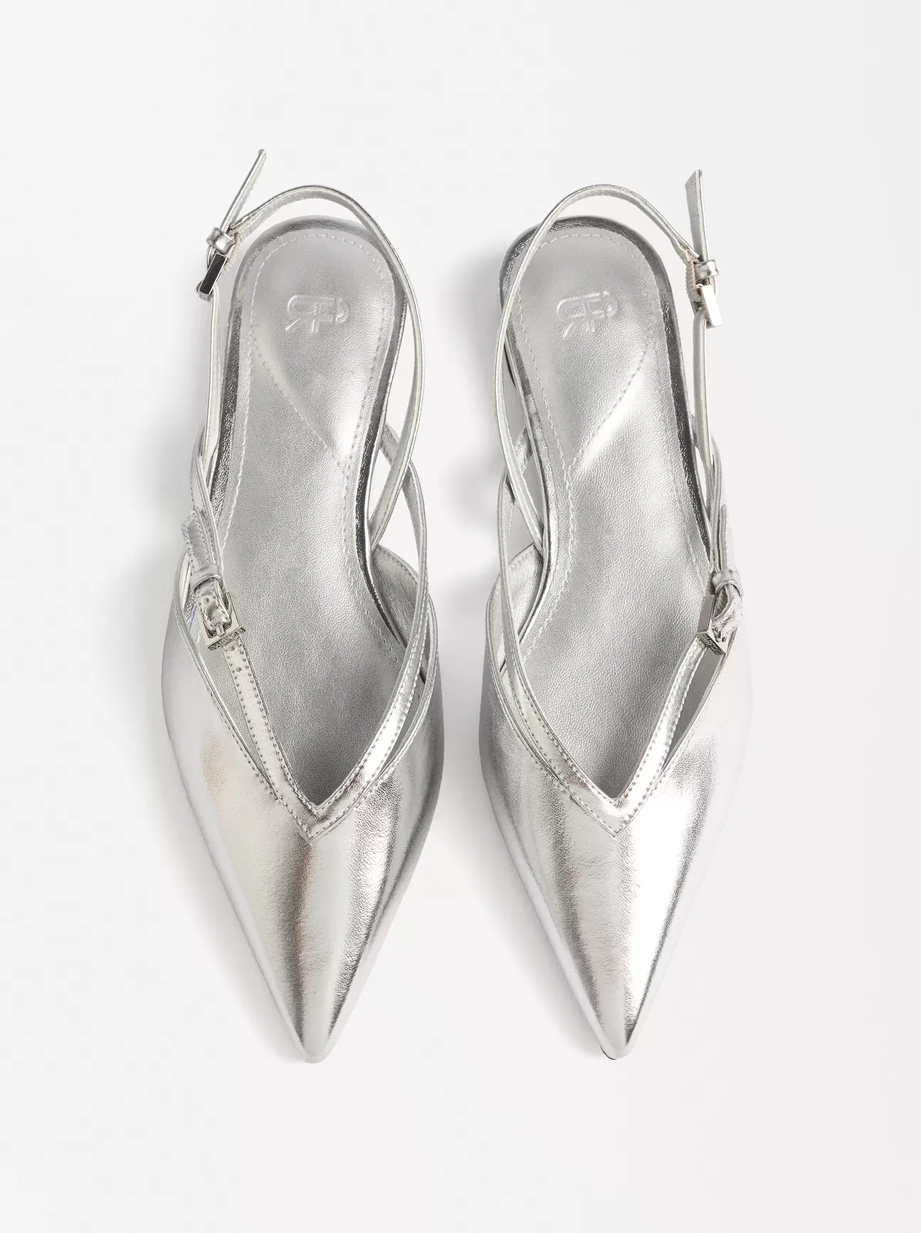 Oferta de Metallic Slingback Ballerinas por 25,99€ em Parfois