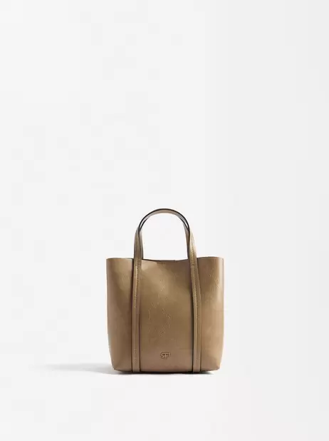 Oferta de Online Exclusive - Tote Bag With Strap por 27,99€ em Parfois