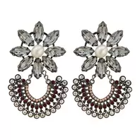 Oferta de Gunmetal Earrings w/ Crystals & Pearl por 68€ em Pedra Dura