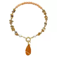 Oferta de Beige Stones Necklace w/ Gold Plated Details & Pendant por 96€ em Pedra Dura