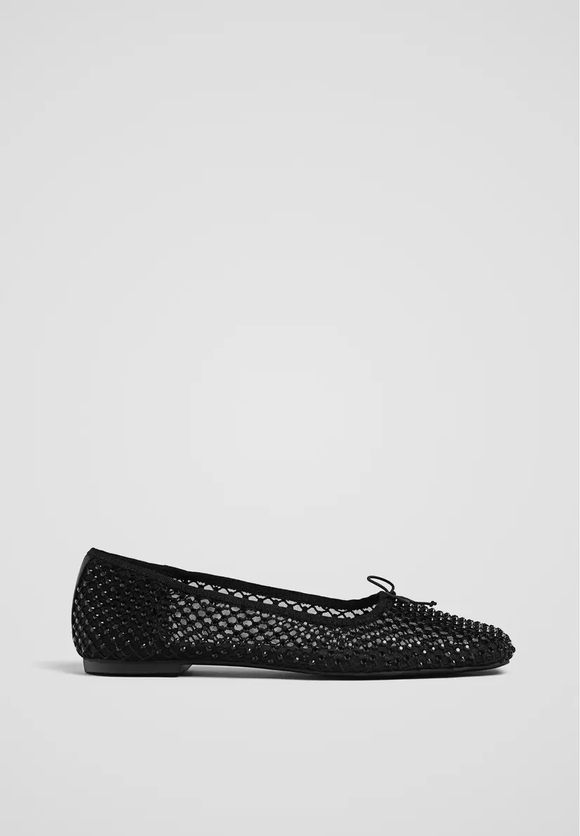 Oferta de Sabrinas em mesh com brilhos por 25,99€ em Stradivarius