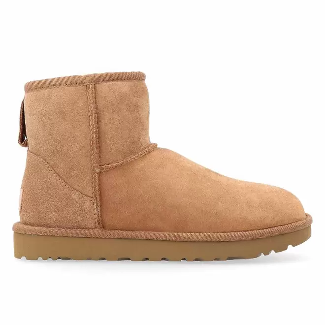 Oferta de UGG BOTA W CLASSIC MINI II CHESTNUT por 189,95€ em Sportino