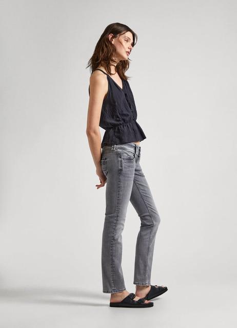 Oferta de LOW-RISE SLIM FIT JEANS - VENUS por 99€ em Pepe Jeans