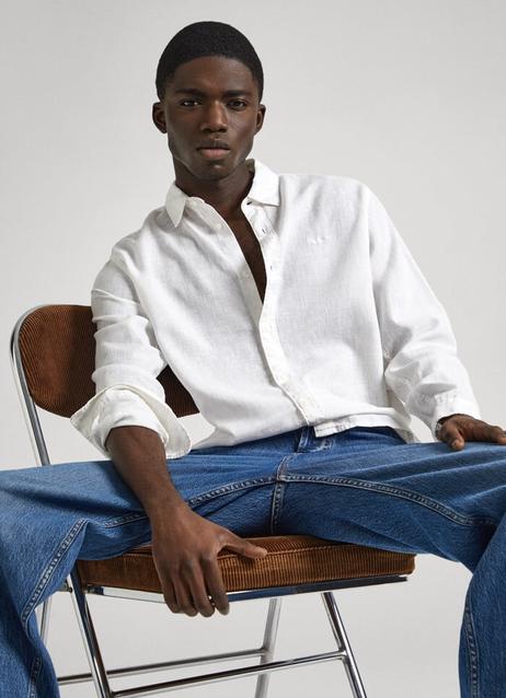 Oferta de REGULAR FIT LINEN SHIRT por 89,9€ em Pepe Jeans