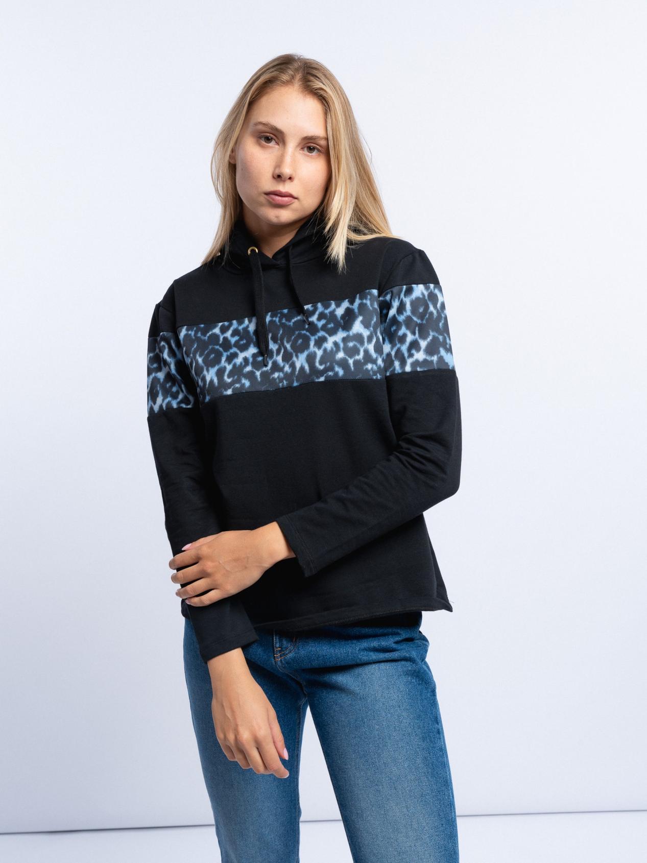 Oferta de Sweater com encaixe estampado por 8€ em SMF Jeans