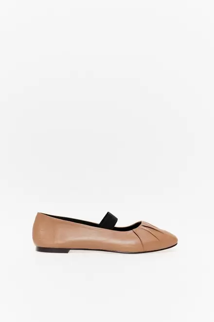 Oferta de Pleats ballet flats  + Colours      24.99€ por 24,99€ em Sfera