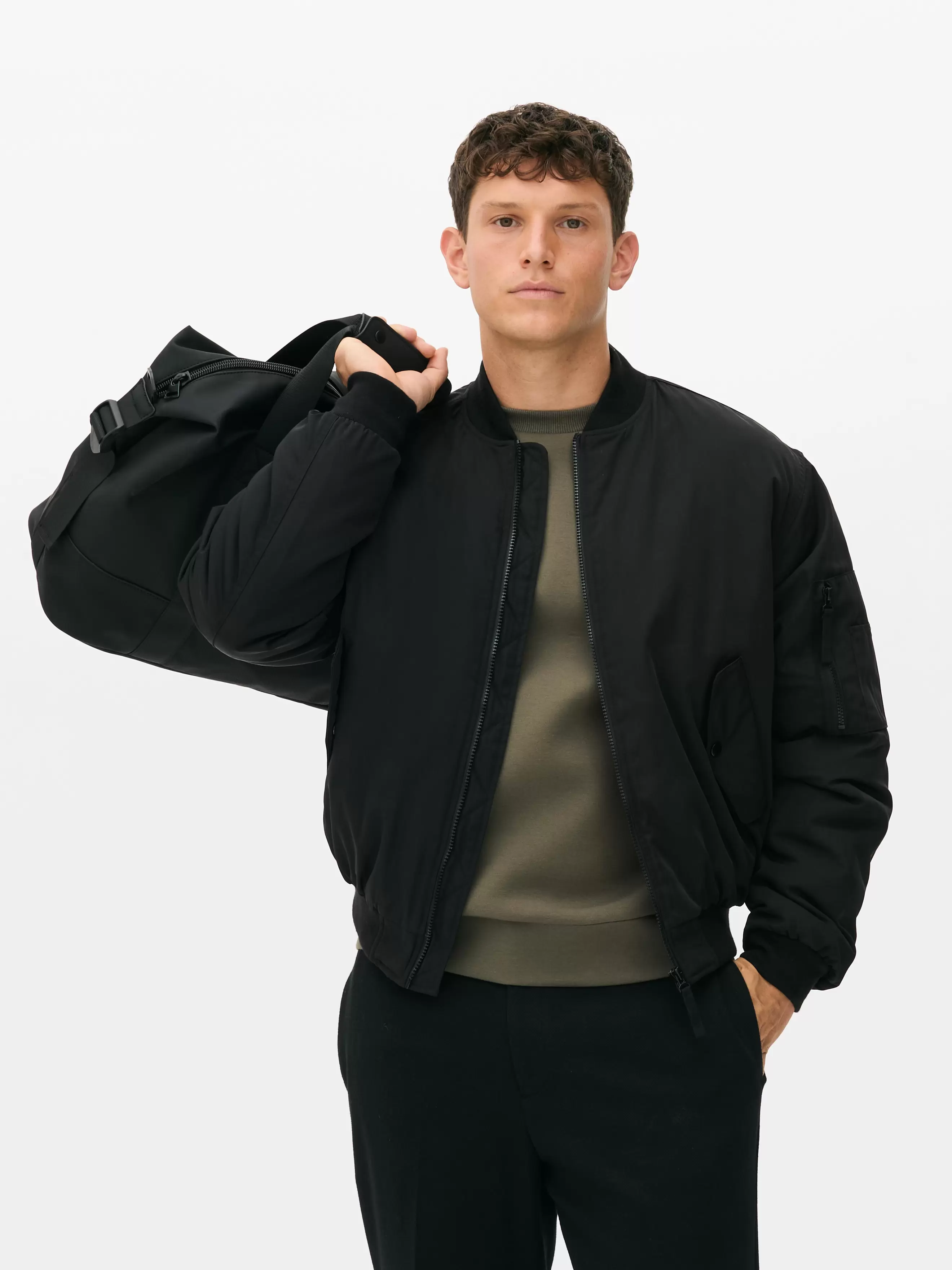 Oferta de Casaco bomber clássico por 30€ em Primark