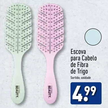 Oferta de Escova Para Cabelo De Fibra De Trigo por 4,99€ em Aldi