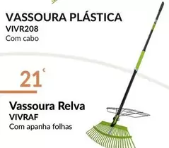 Oferta de .Com - Vassoura Plástica Vivró08em E.Leclerc