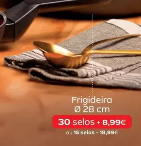 Oferta de Frigideira 28 Cm 30 Selos por 8,99€ em Continente