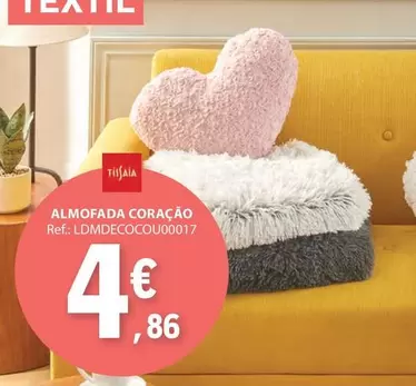 Oferta de Almofada Coração por 4,86€ em E.Leclerc