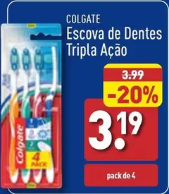 Oferta de Colgate - Escova De Dentes Tripla Ação por 3,19€ em Aldi