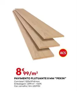 Oferta de .Com - Pavimento Flutuante 8 Mm "Pekin" por 8,99€ em Bricomarché