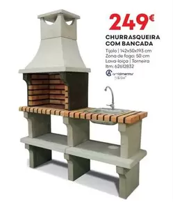 Oferta de .Com - Churrasqueira Com Bancada por 249€ em Bricomarché