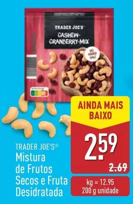 Oferta de Trader Joe ́s - Mistura De Frutos Secos E Fruta por 2,59€ em Aldi